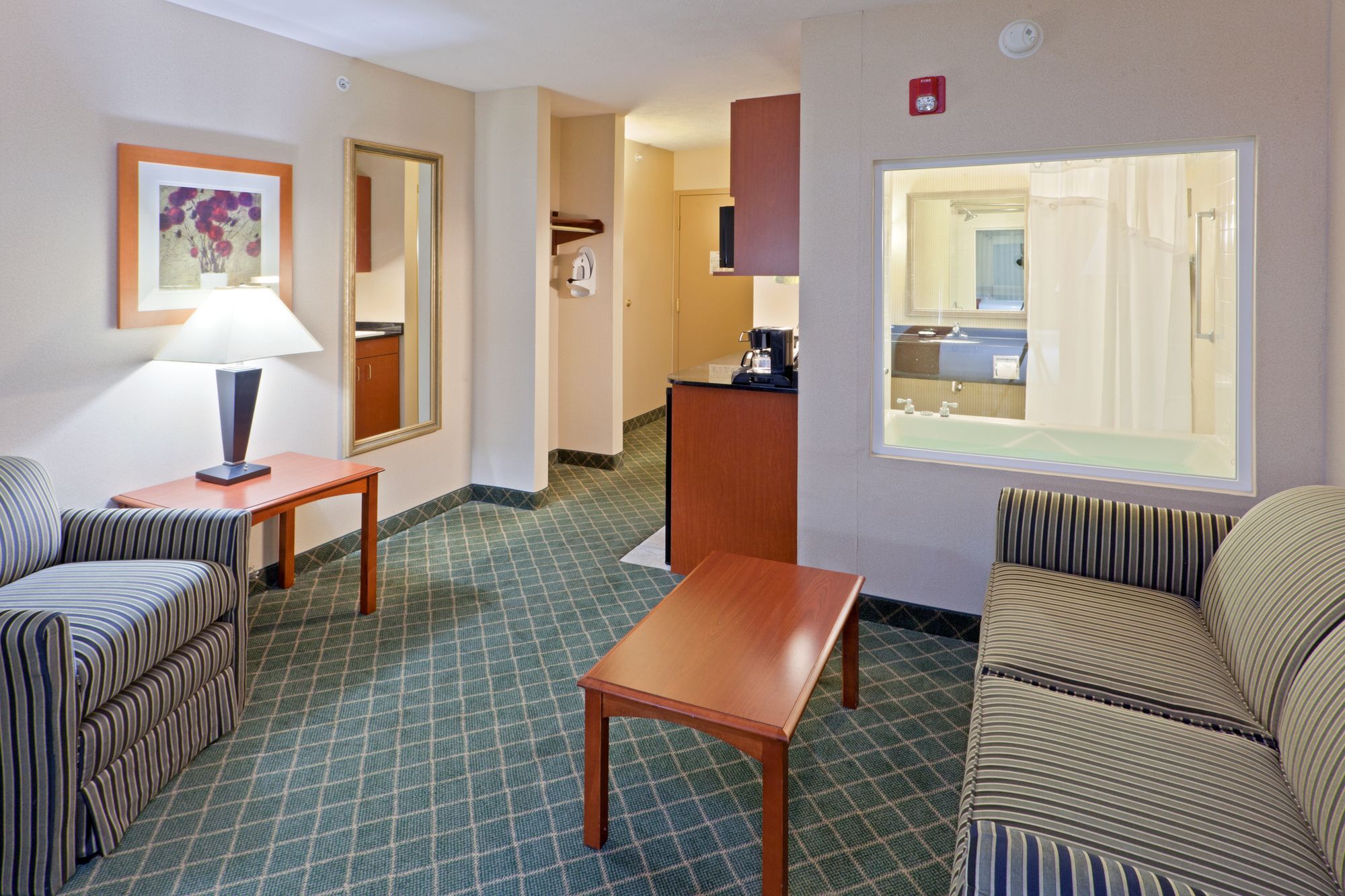 Holiday Inn Express & Suites Kent State University