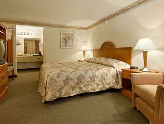 Ramada by Wyndham Cleveland Airport West