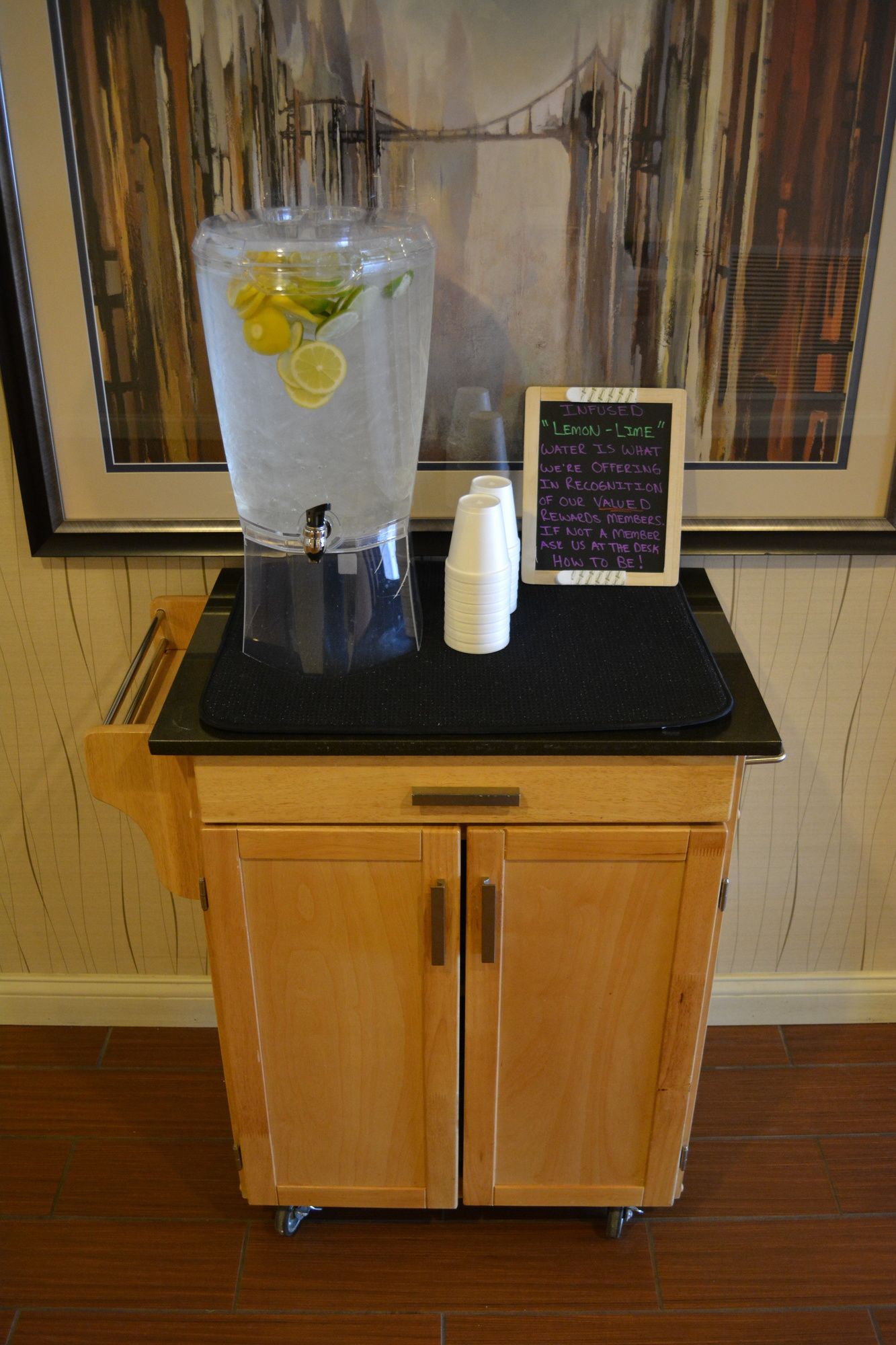 Holiday Inn Express & Suites Lancaster