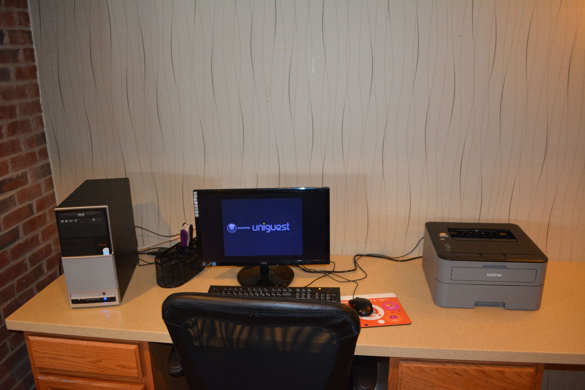 Holiday Inn Express & Suites Lancaster