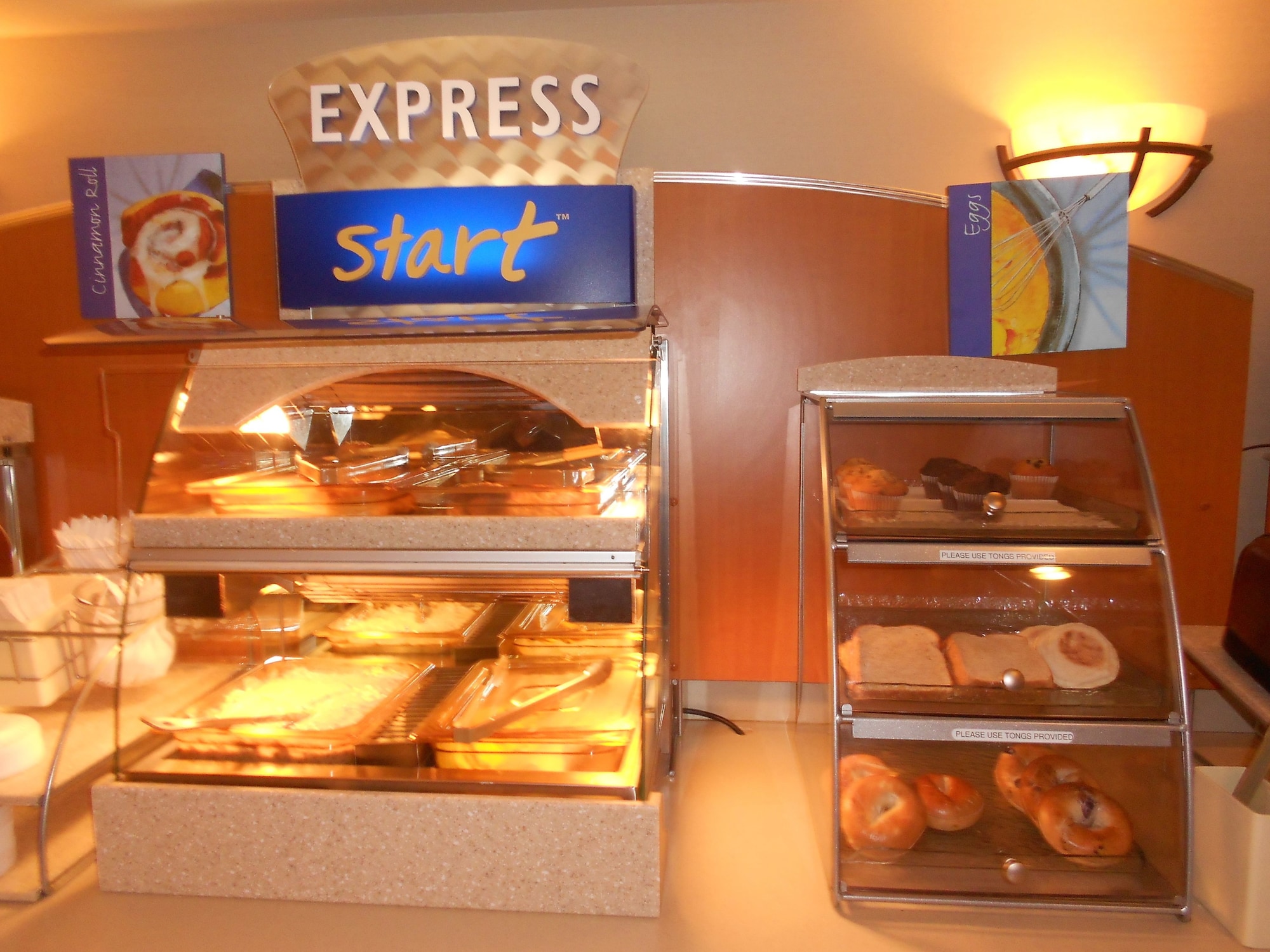 Holiday Inn Express & Suites Lancaster