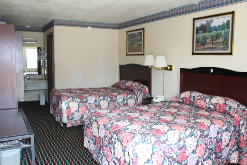 Carefree Inn Lebanon