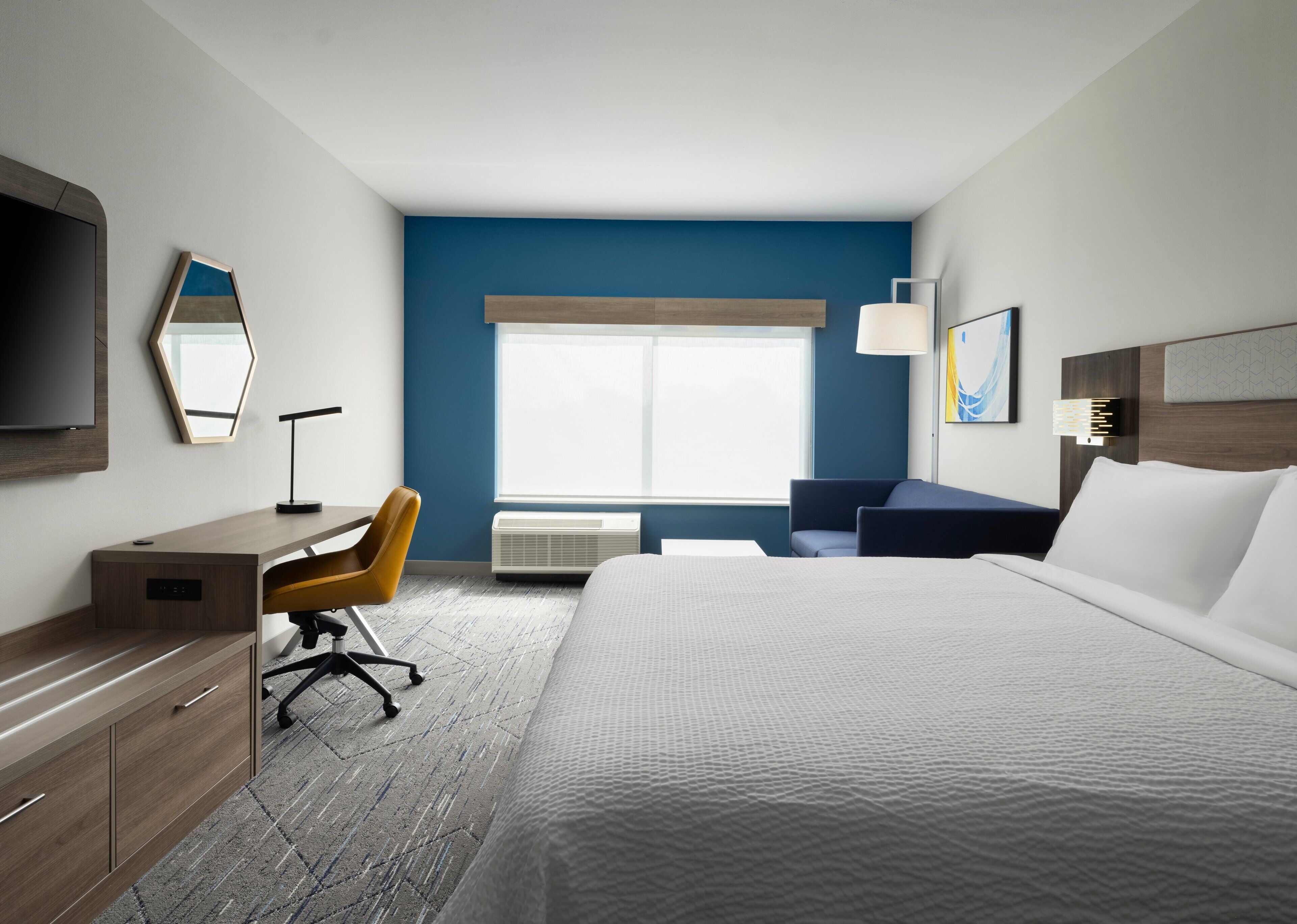 Holiday Inn Express & Suites Lima - An IHG Hotel