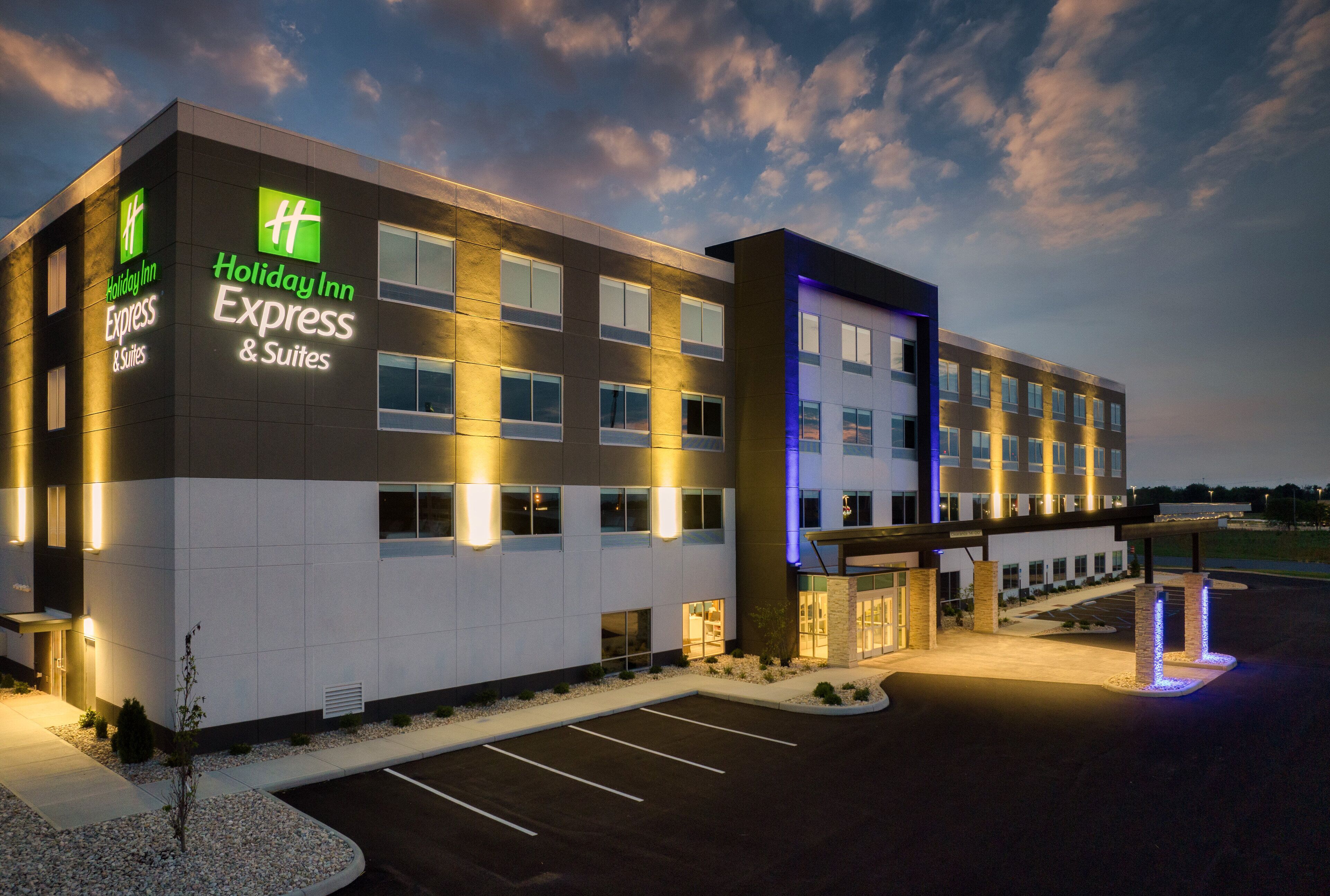 Holiday Inn Express & Suites Lima - An IHG Hotel