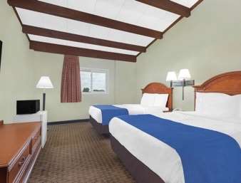 Travelodge by Wyndham Lima OH