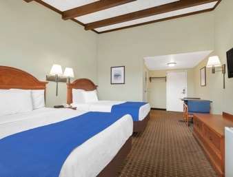 Travelodge by Wyndham Lima OH