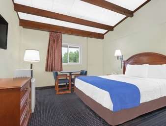 Travelodge by Wyndham Lima OH