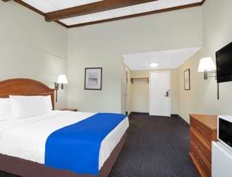 Travelodge by Wyndham Lima OH