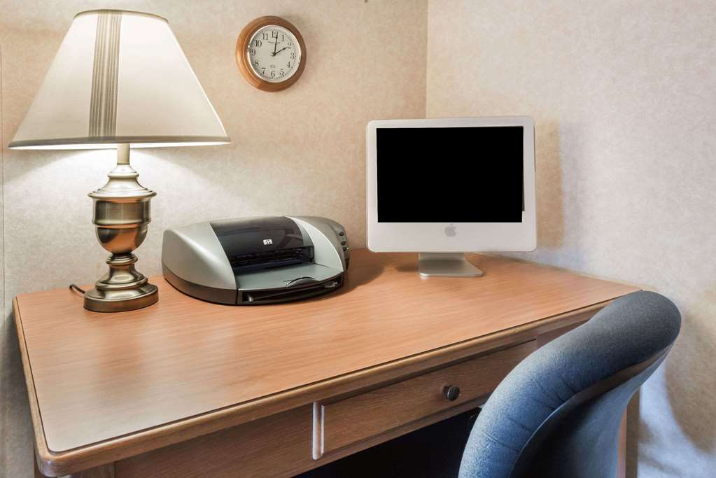 Baymont Inn & Suites Little Rock