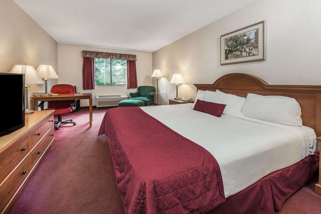 Baymont Inn & Suites Little Rock