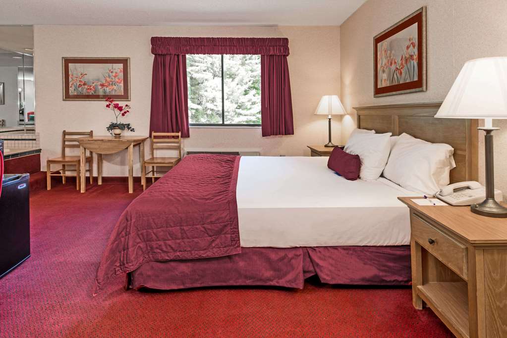 Baymont Inn & Suites Little Rock