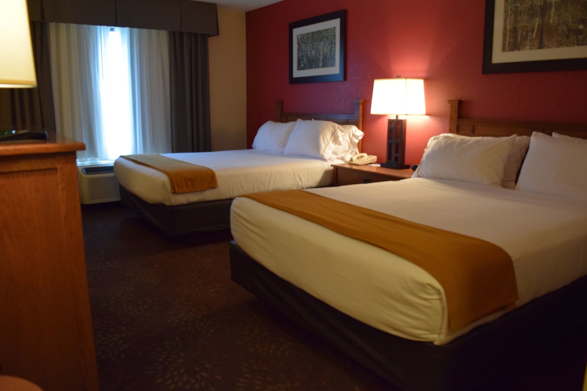 Holiday Inn Express Hocking Hills - Logan