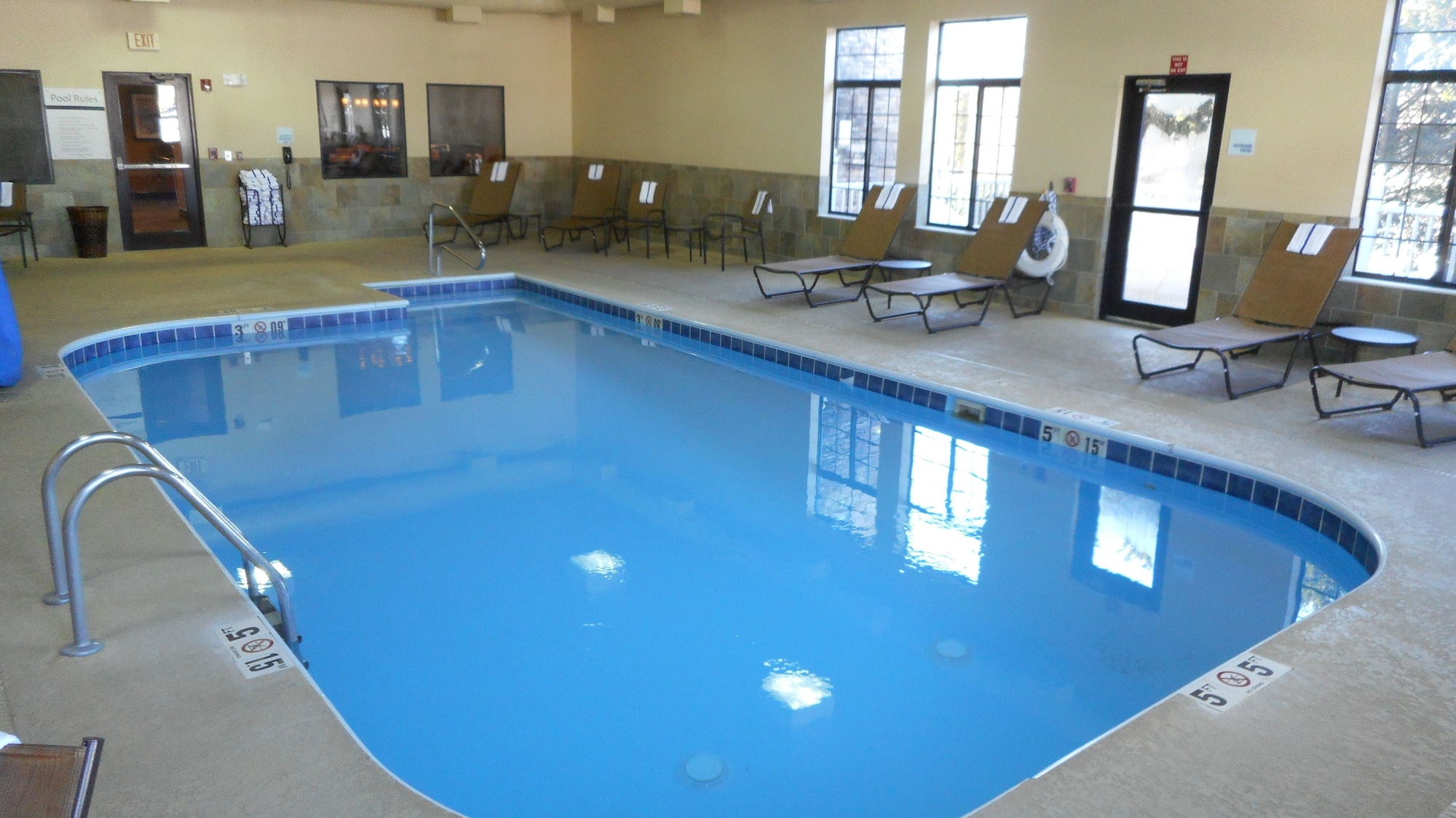 Holiday Inn Express Hocking Hills - Logan