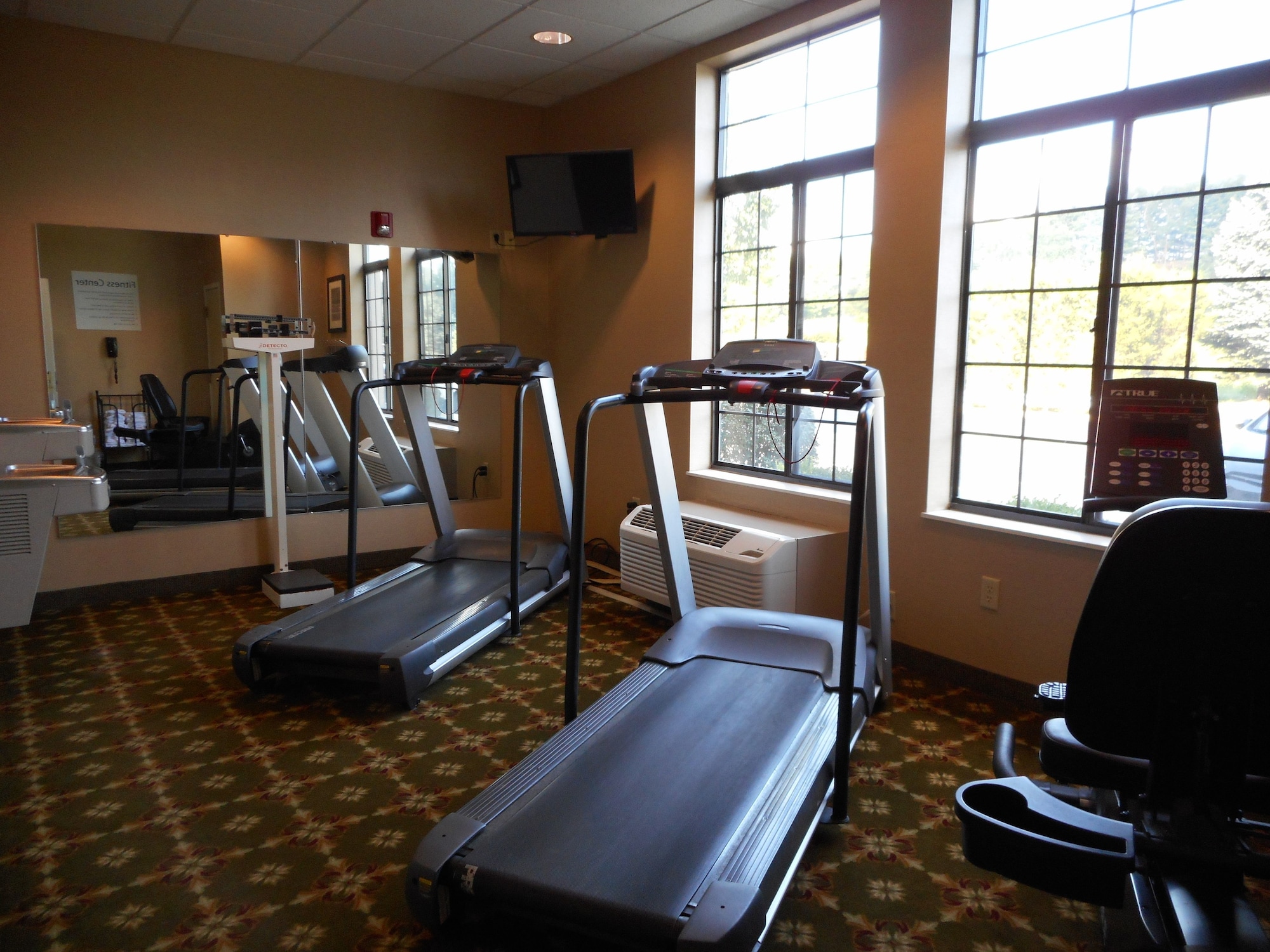 Holiday Inn Express Hocking Hills - Logan