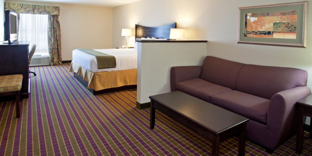 Holiday Inn Express London - I-70
