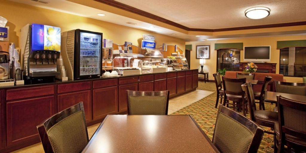 Holiday Inn Express London - I-70