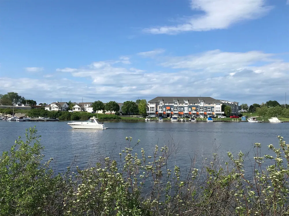 Ariel Broadway Hotel by Cobblestone