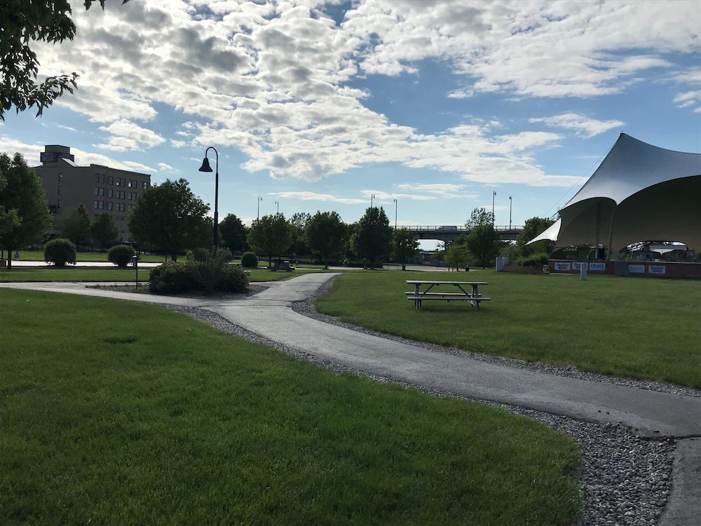 Ariel Broadway Hotel by Cobblestone