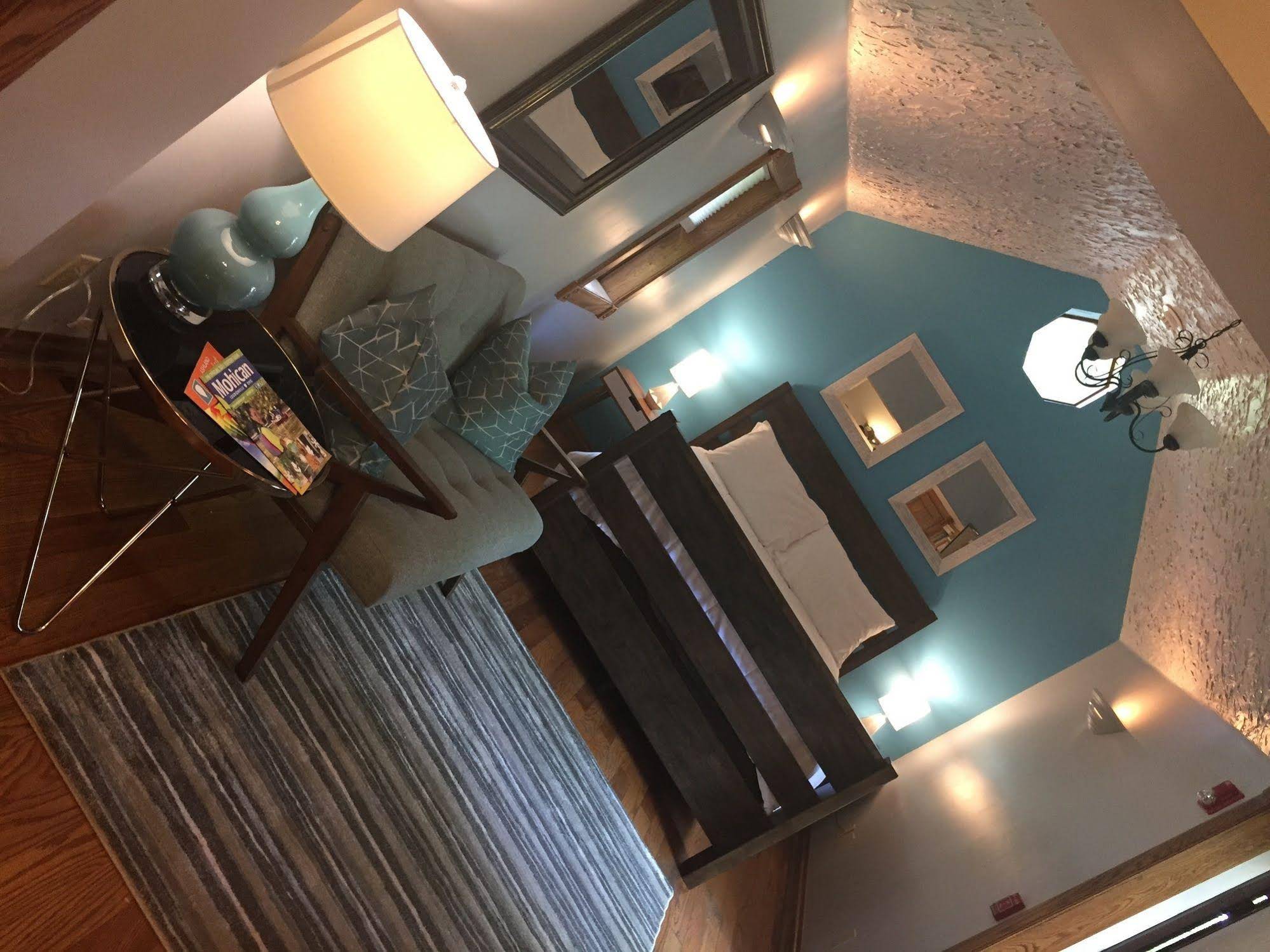 Landolls Mohican Castle