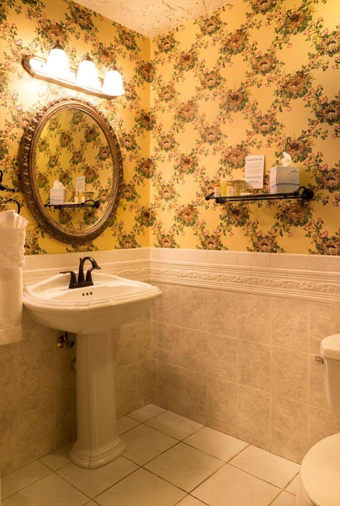 Landolls Mohican Castle