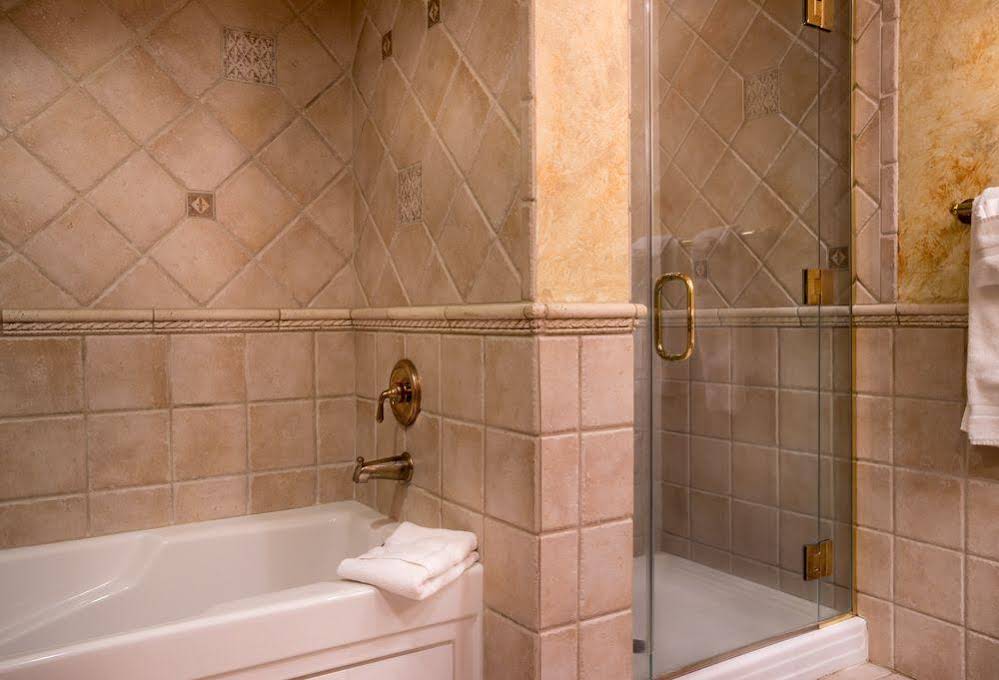 Landolls Mohican Castle