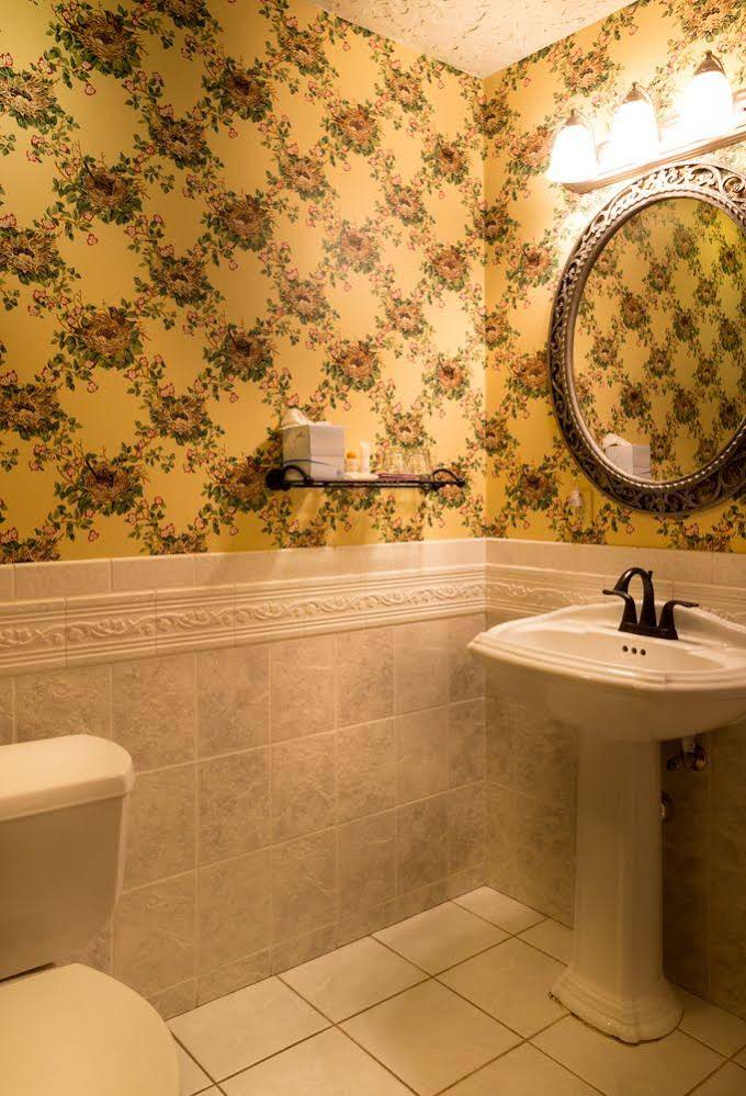 Landolls Mohican Castle