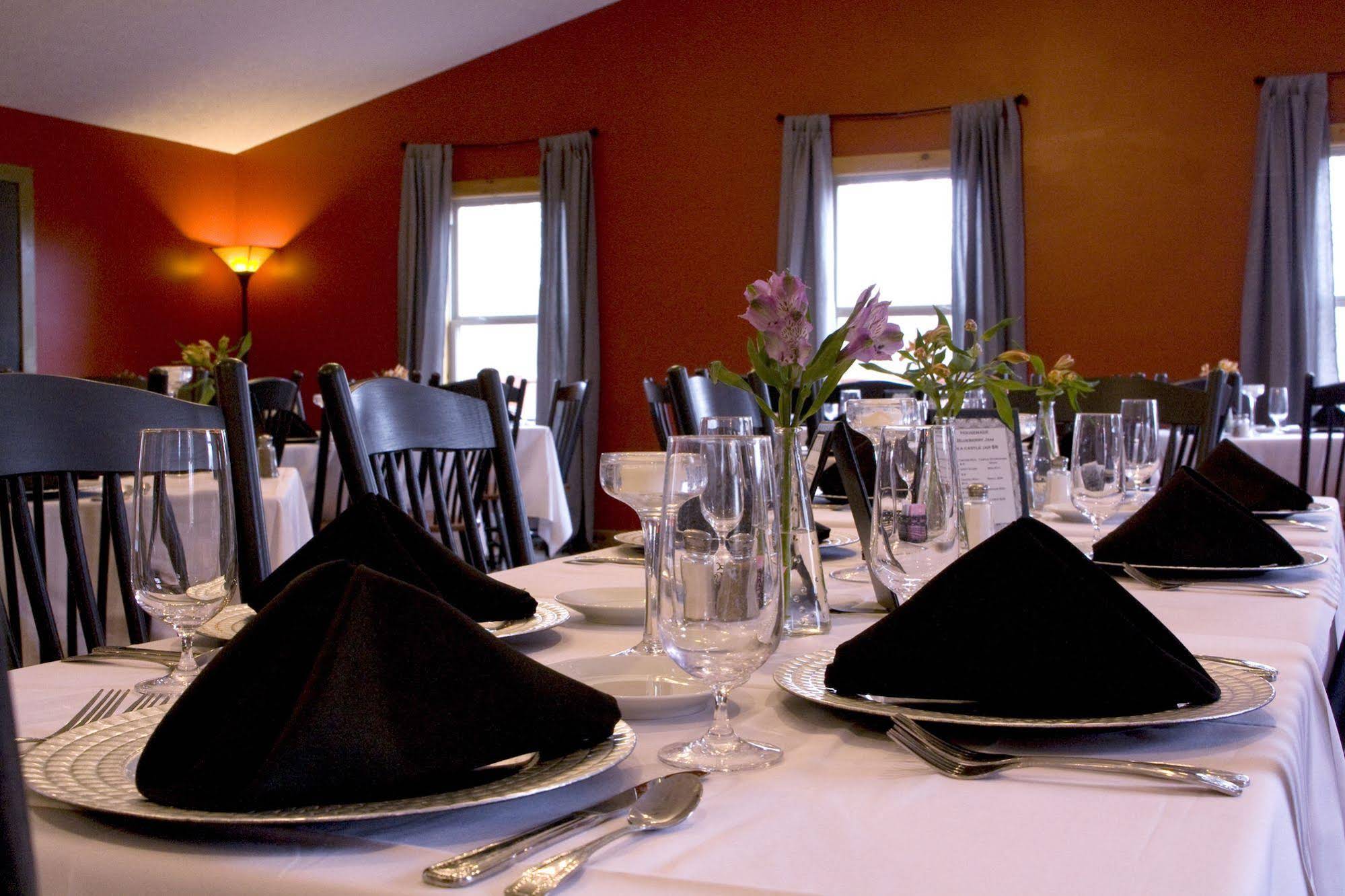 Landolls Mohican Castle