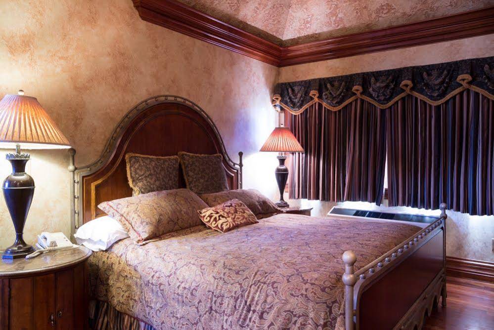 Landolls Mohican Castle