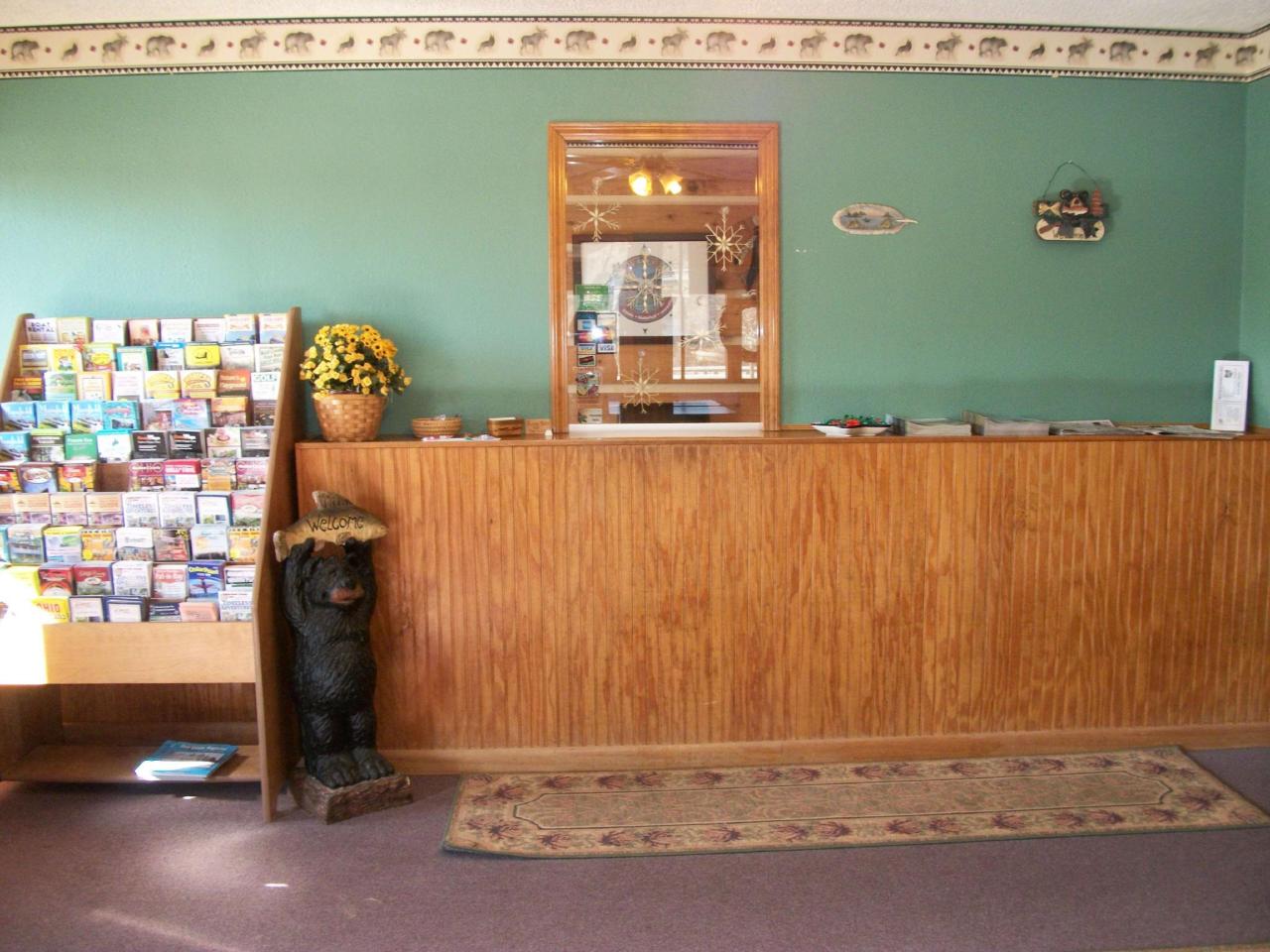 Mohican Little Brown Inn