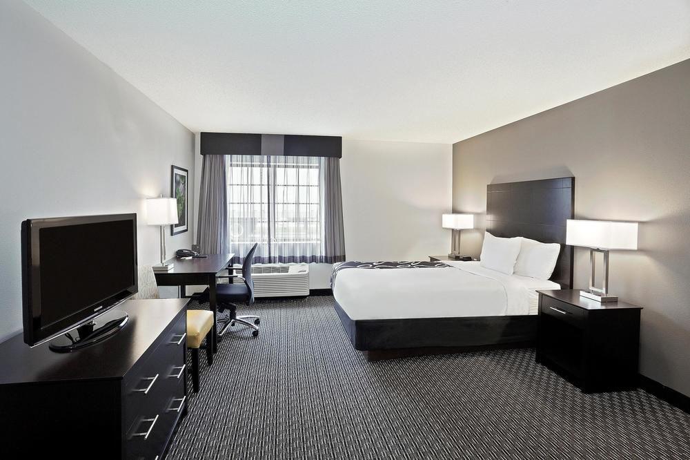 Knights Inn Macedonia