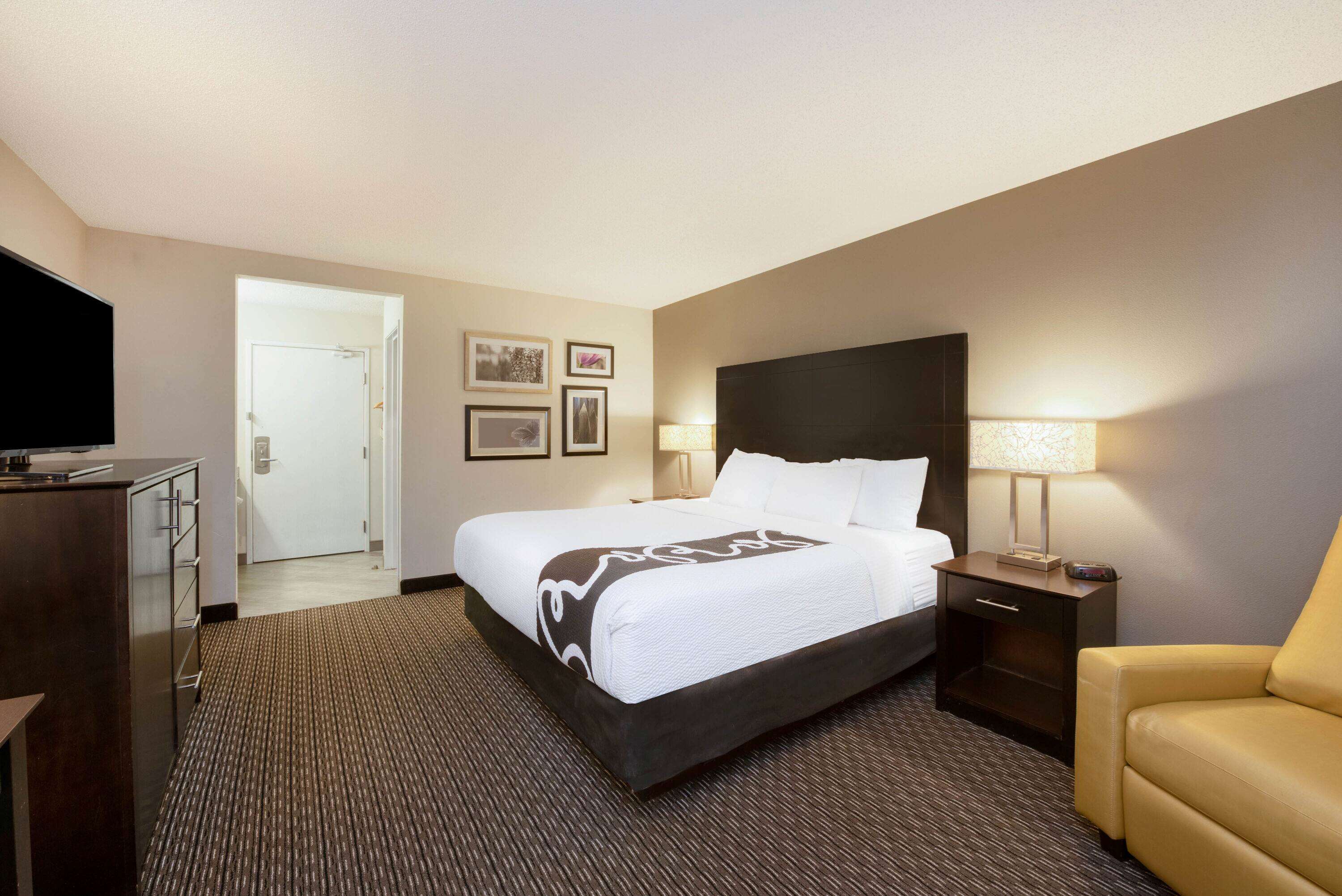 La Quinta Inn & Suites by Wyndham Cleveland Macedonia