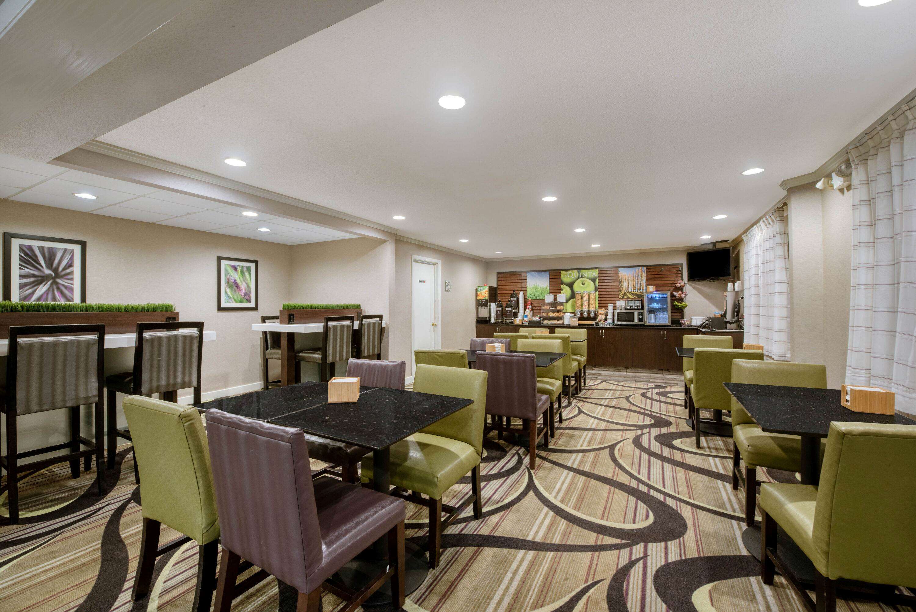 La Quinta Inn & Suites by Wyndham Cleveland Macedonia