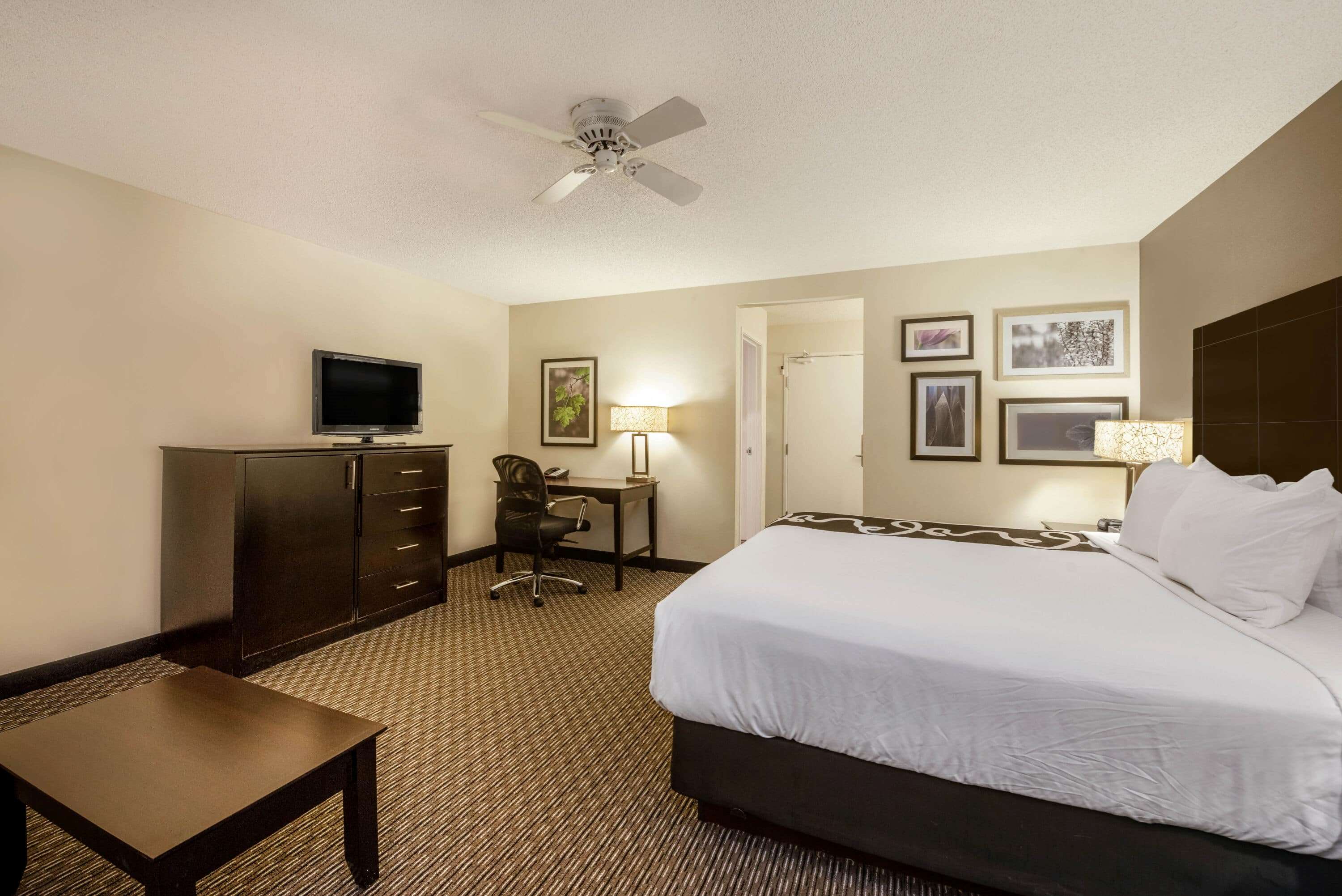 La Quinta Inn & Suites by Wyndham Cleveland Macedonia