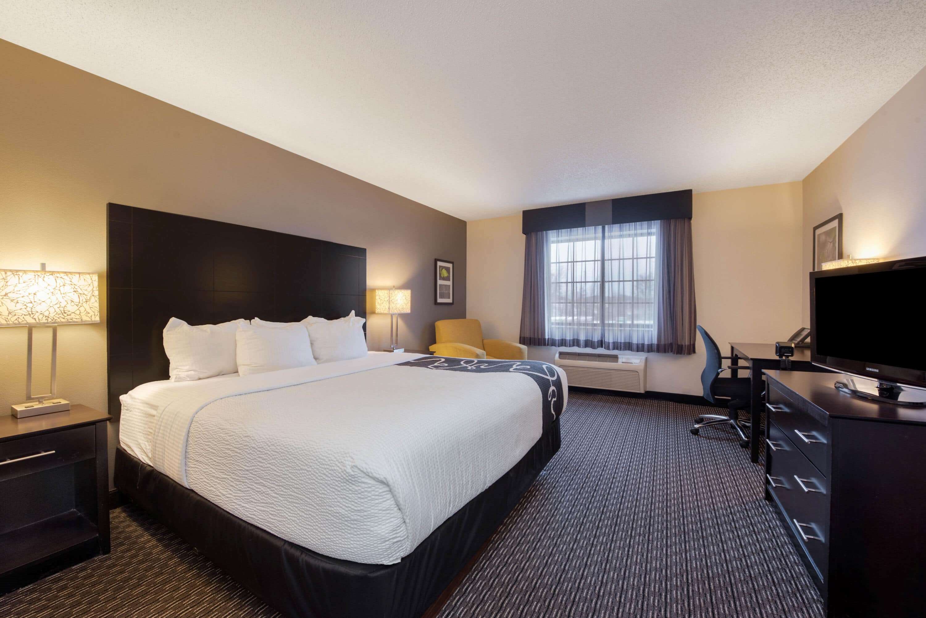 La Quinta Inn & Suites by Wyndham Cleveland Macedonia