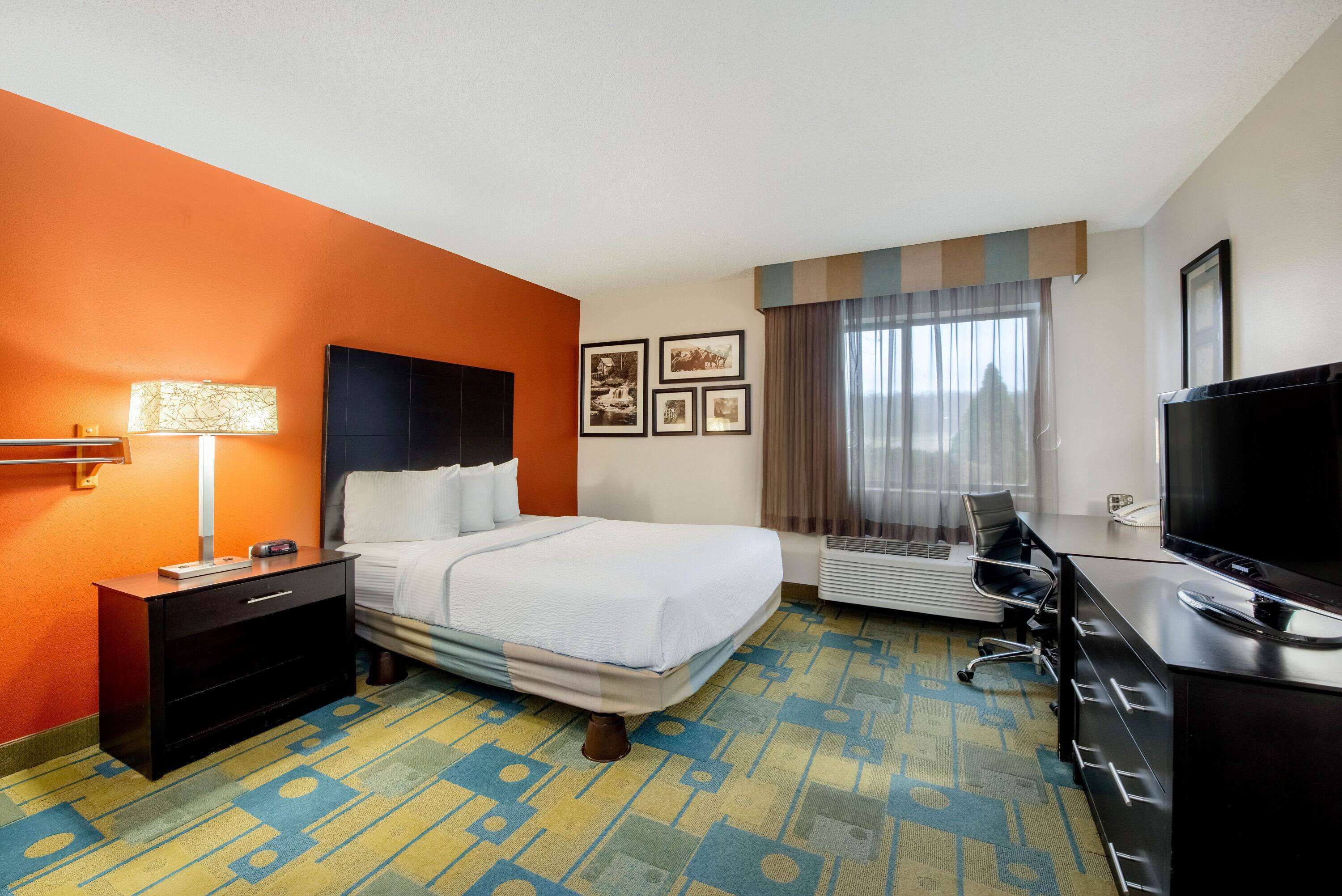 La Quinta Inn & Suites by Wyndham Mansfield OH