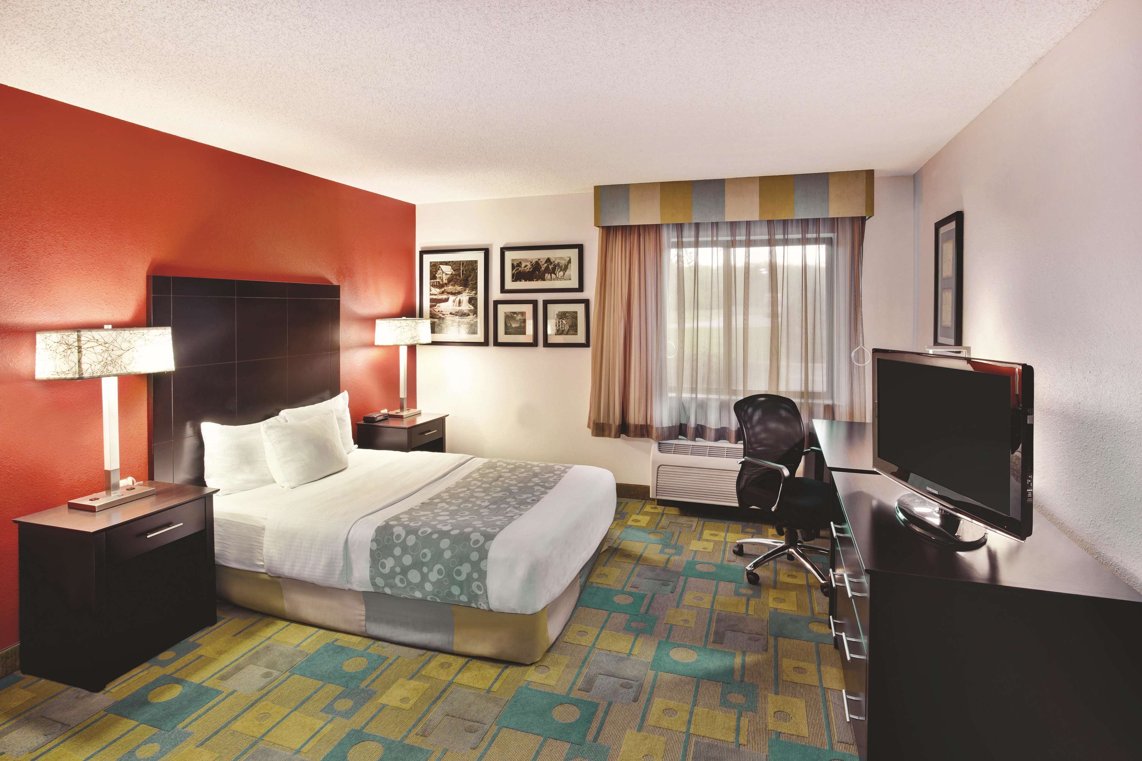 La Quinta Inn & Suites by Wyndham Mansfield OH