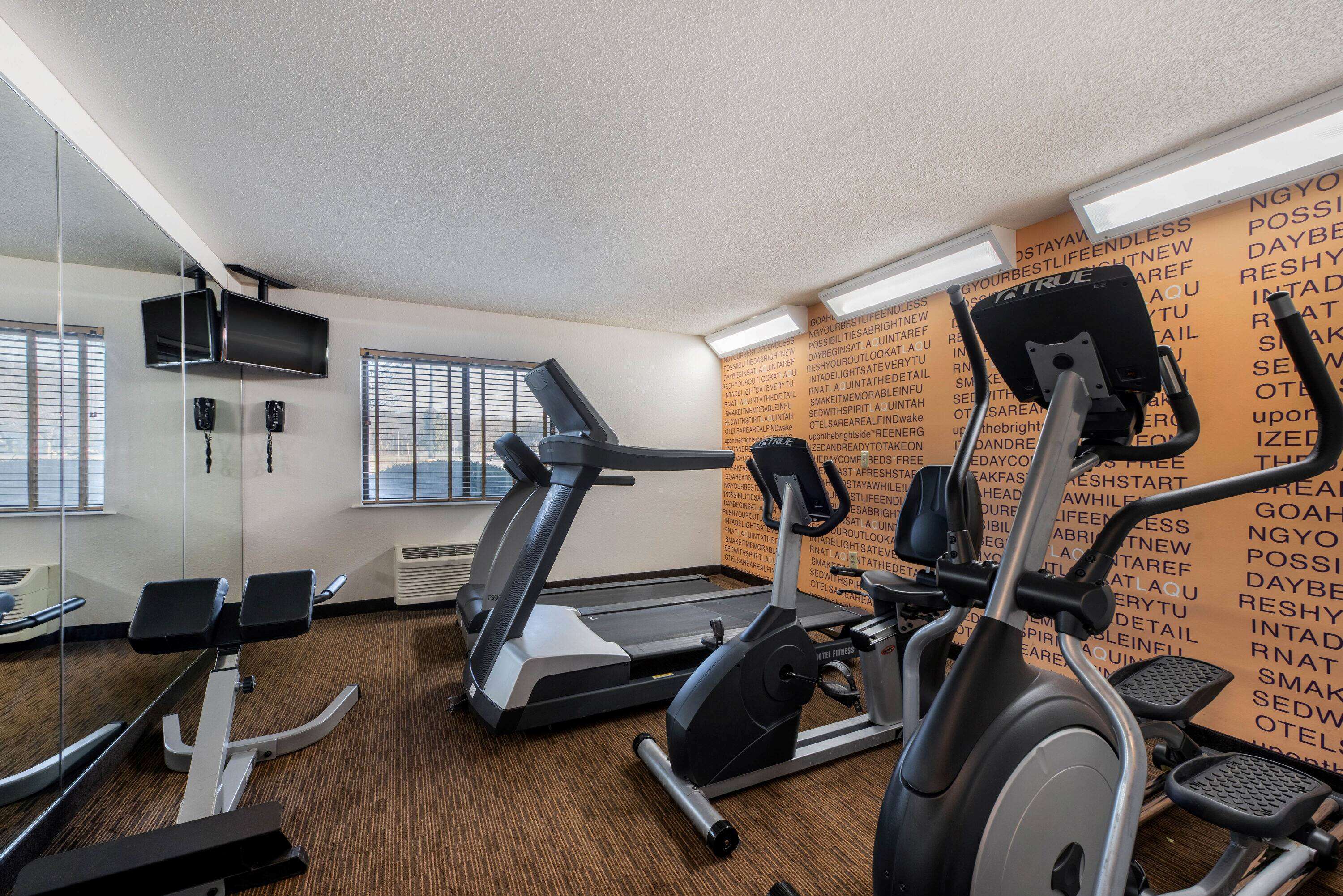 La Quinta Inn & Suites by Wyndham Mansfield OH