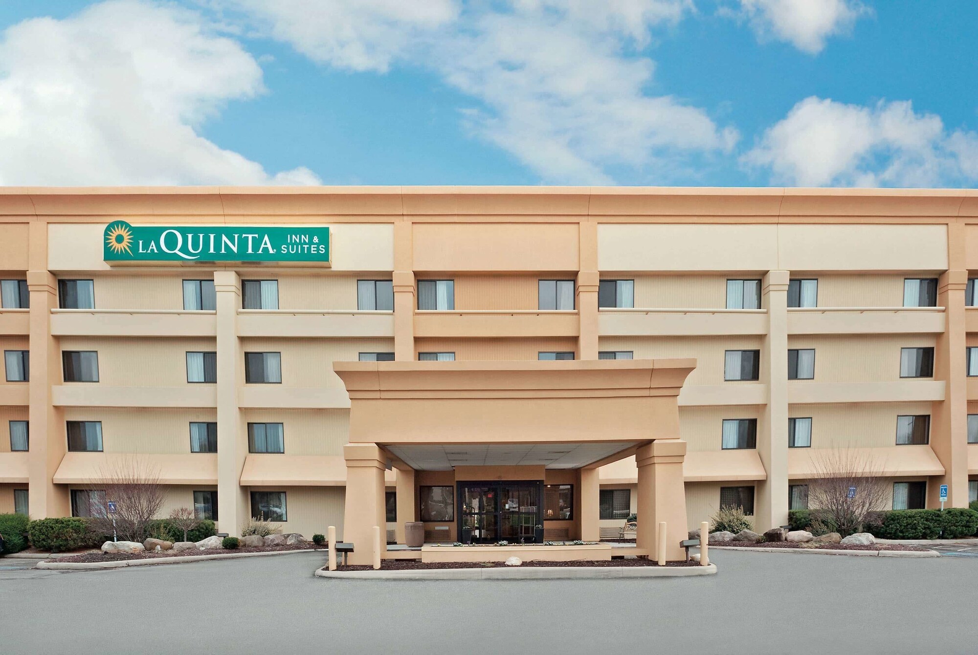 La Quinta Inn & Suites by Wyndham Mansfield OH