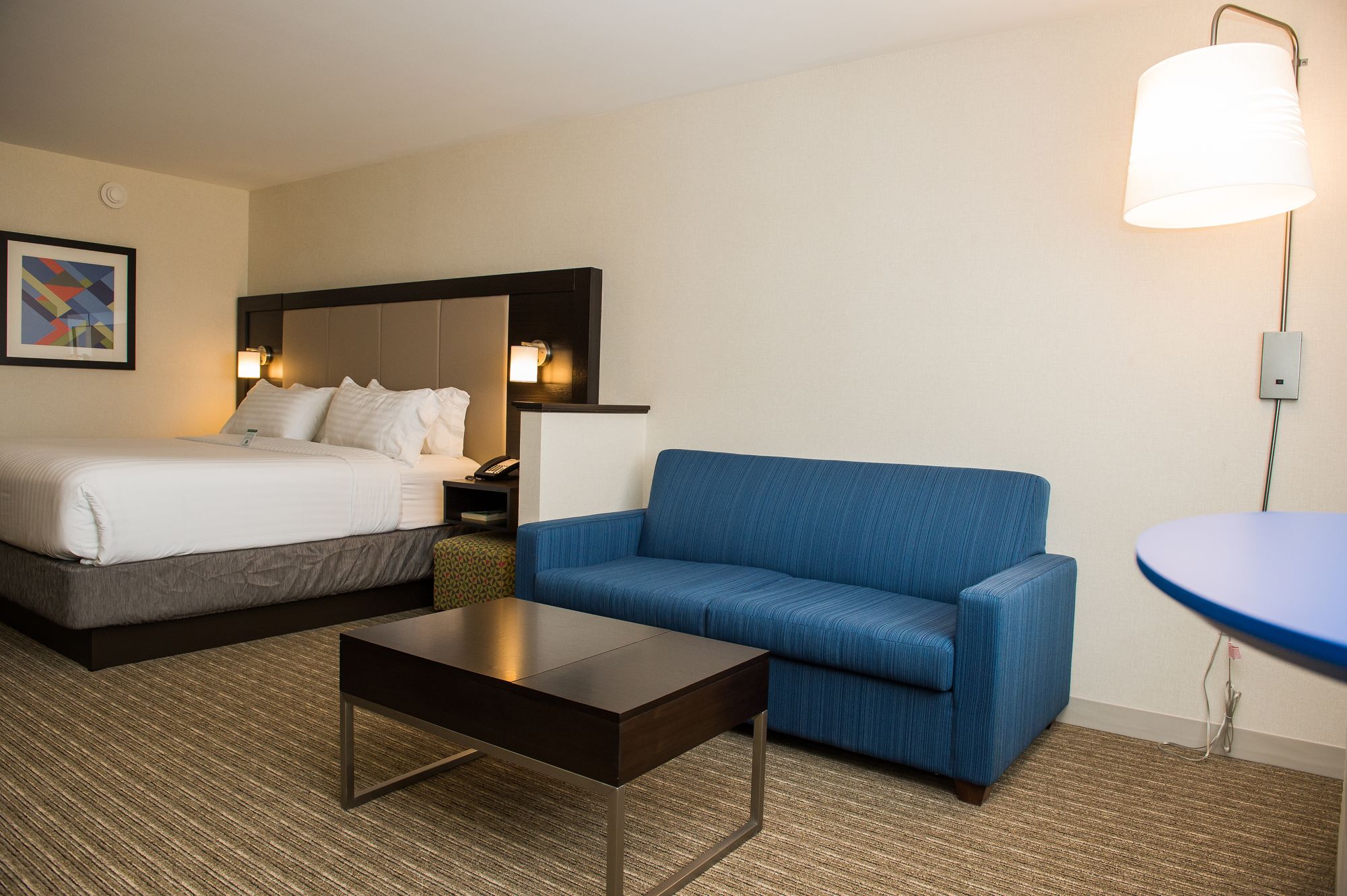 Holiday Inn Express & Suites Marietta