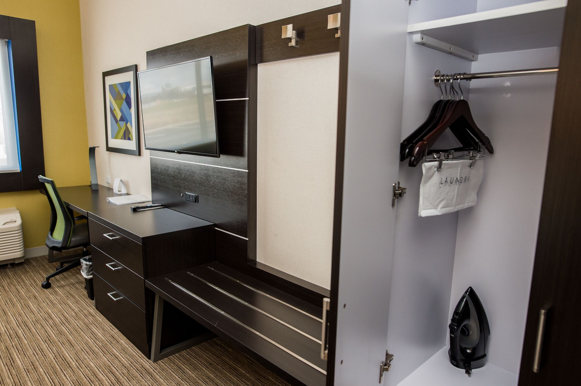 Holiday Inn Express & Suites Marietta