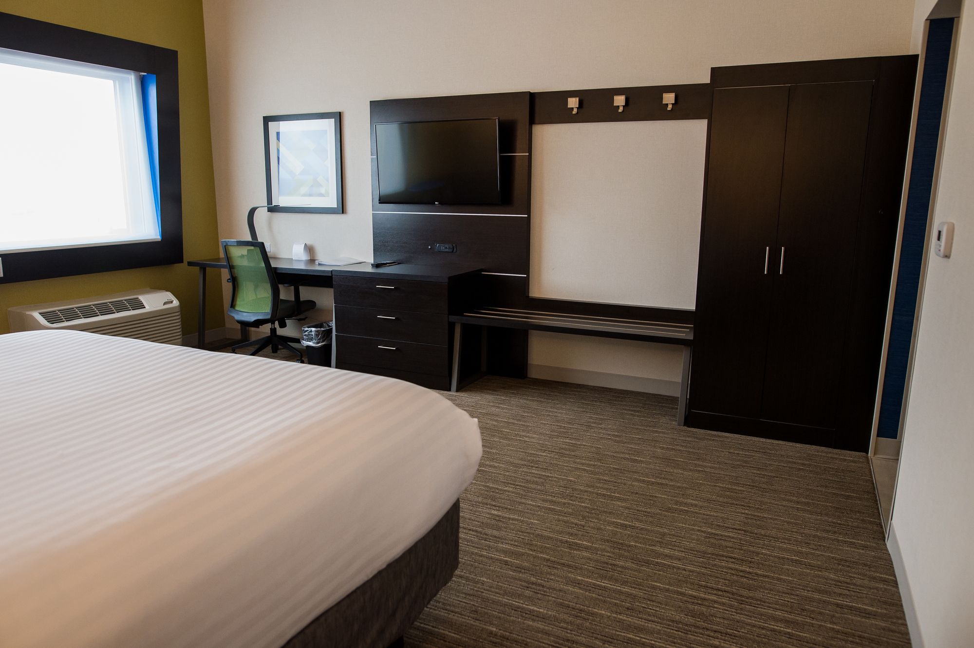 Holiday Inn Express & Suites Marietta