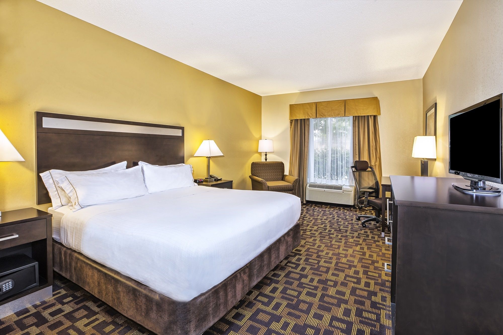 Holiday Inn Express & Suites Marysville