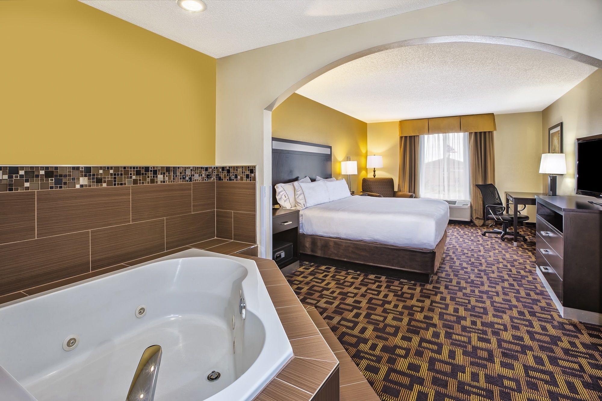 Holiday Inn Express & Suites Marysville