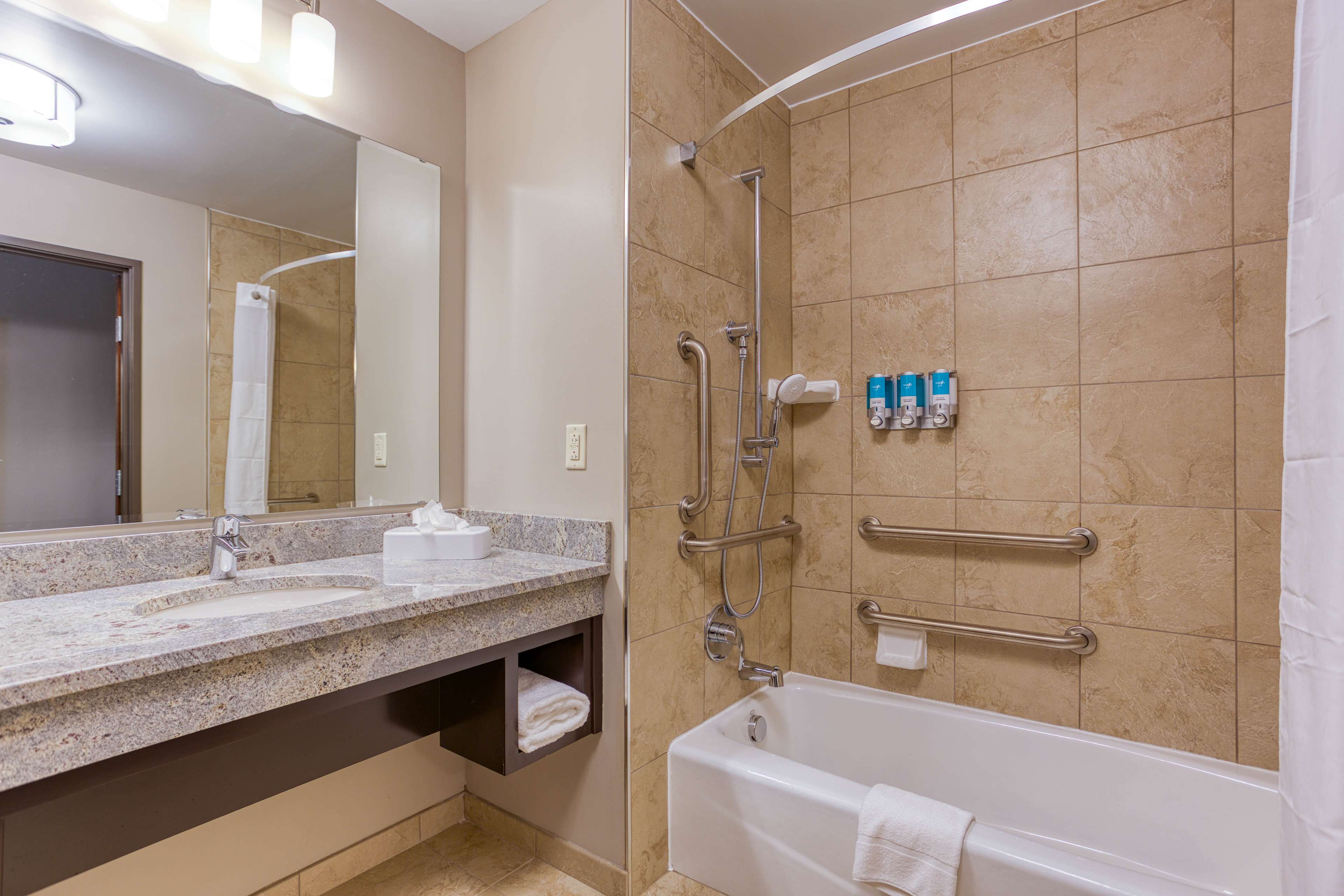 Drury Inn & Suites Cincinnati Northeast Mason