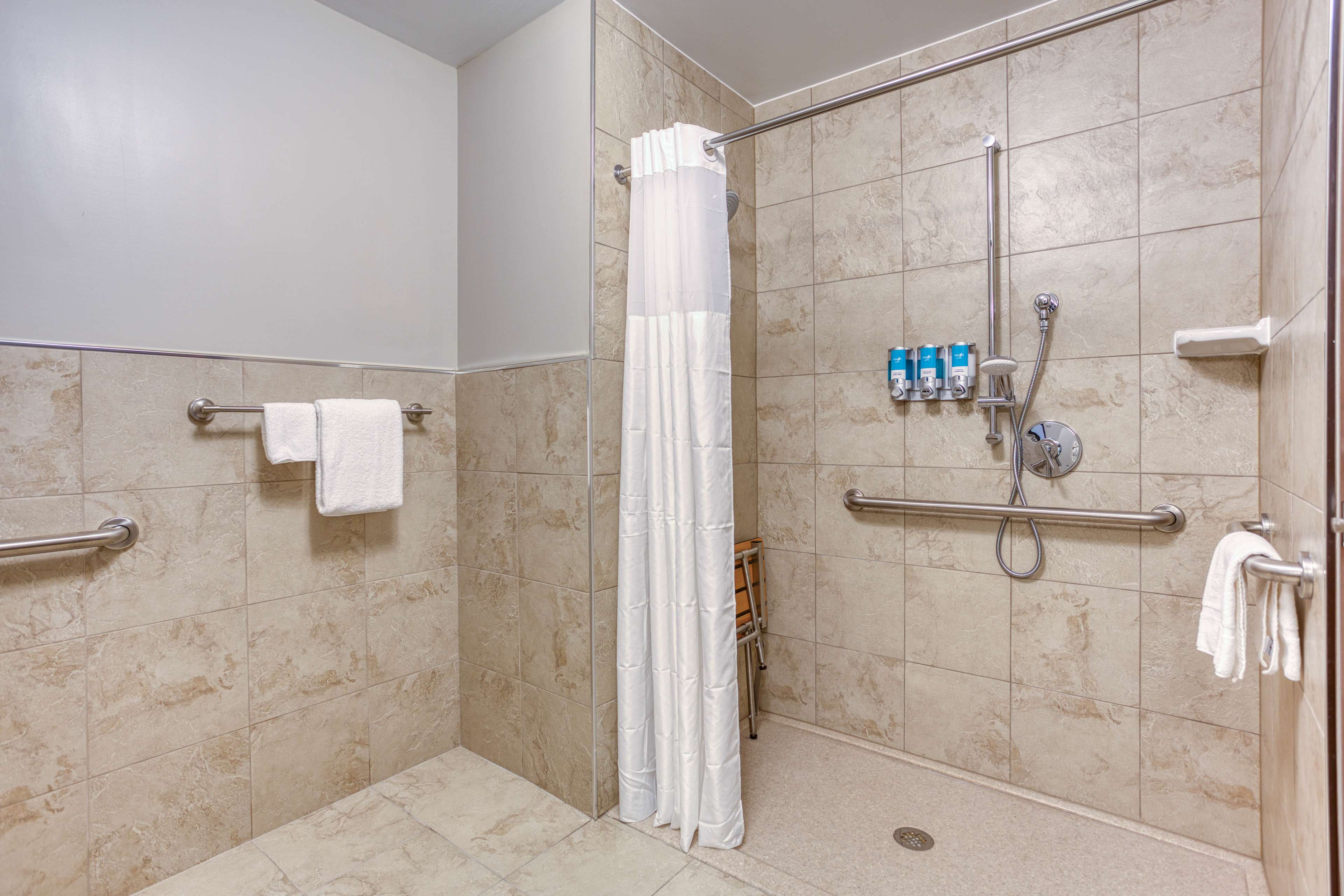 Drury Inn & Suites Cincinnati Northeast Mason