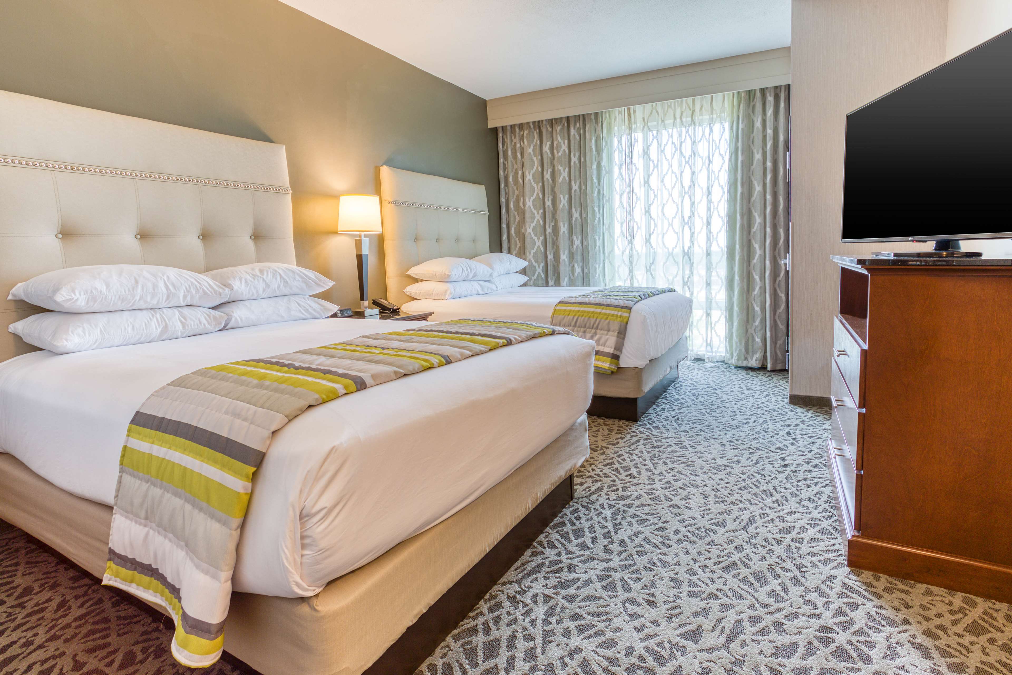 Drury Inn & Suites Cincinnati Northeast Mason