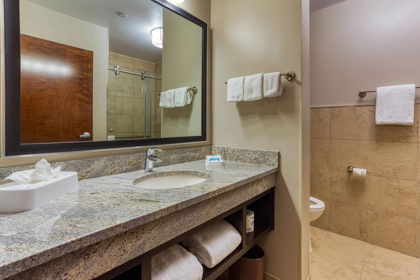Drury Inn & Suites Cincinnati Northeast Mason
