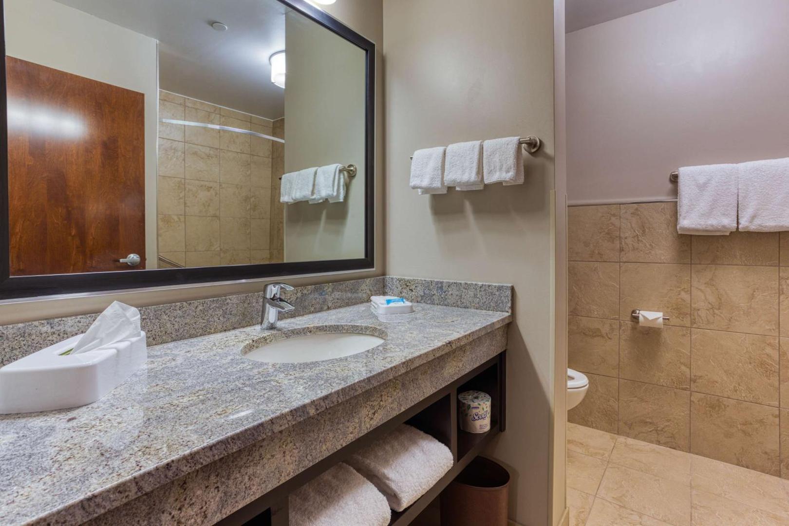 Drury Inn & Suites Cincinnati Northeast Mason