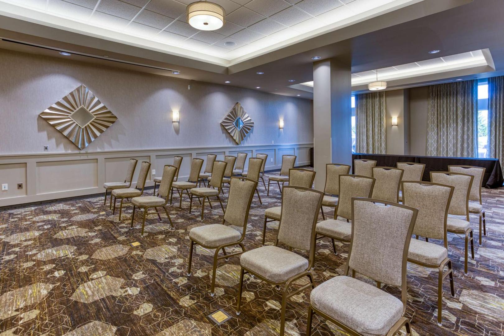 Drury Inn & Suites Cincinnati Northeast Mason