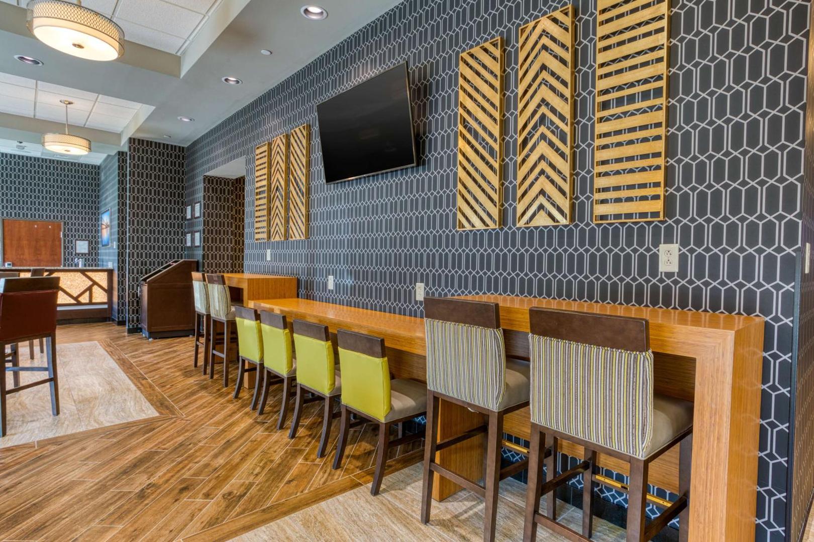 Drury Inn & Suites Cincinnati Northeast Mason